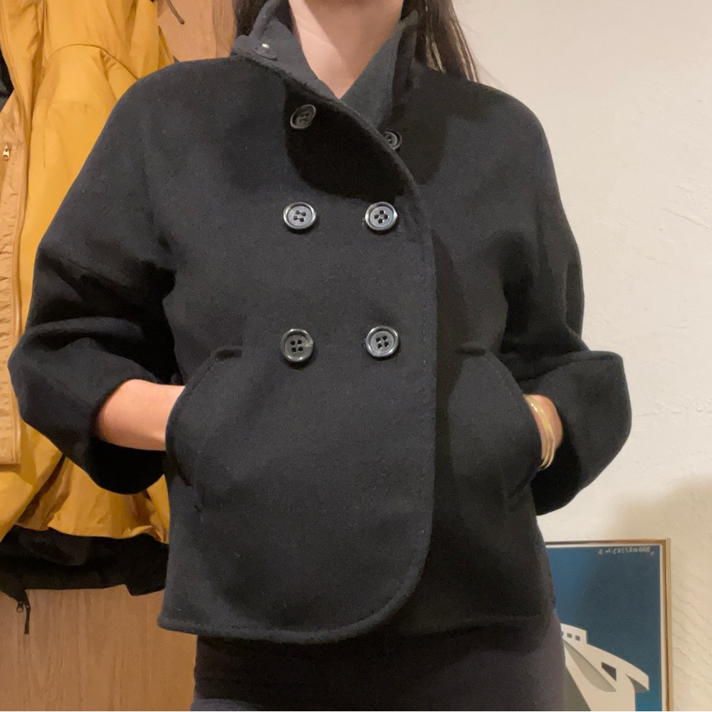 BCBG casual black Wool coat, cropped puff-sleeve size medium